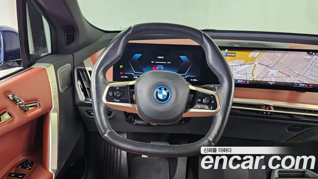 BMW iX xDrive50 Sports Plus 2023 — фото 13