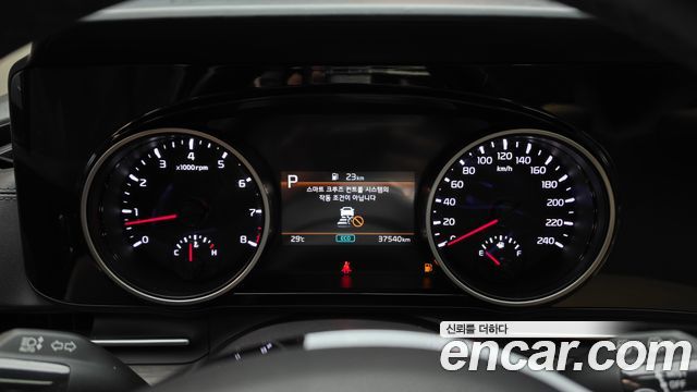 Kia Carnival (IV) Gasoline 9-Seater Noblesse 2023 — фото 8