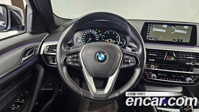 BMW 5 Series (G30) 520d M Sport Special Edition 2018 — фото 13