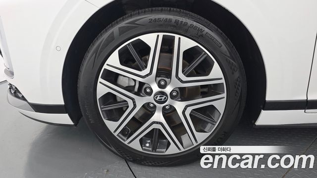 Hyundai Grandeur (GN7) 3.5 LPG 2WD Exclusive 2023 — фото 5