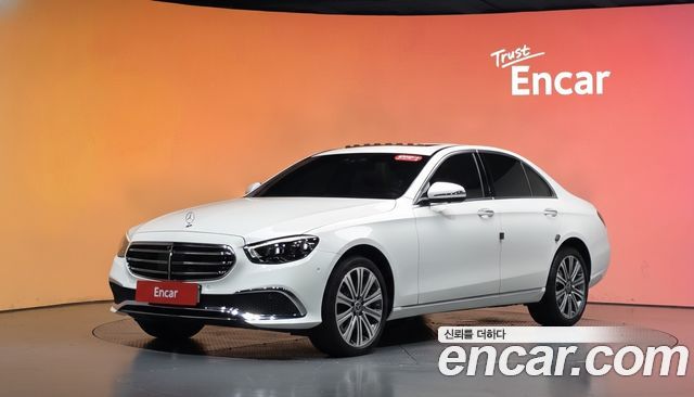 Mercedes-Benz E-Class (W213) E350 4MATIC Exclusive 2023 — фото 1