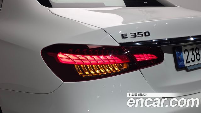 Mercedes-Benz E-Class (W213) E350 4MATIC Exclusive 2023 — фото 23