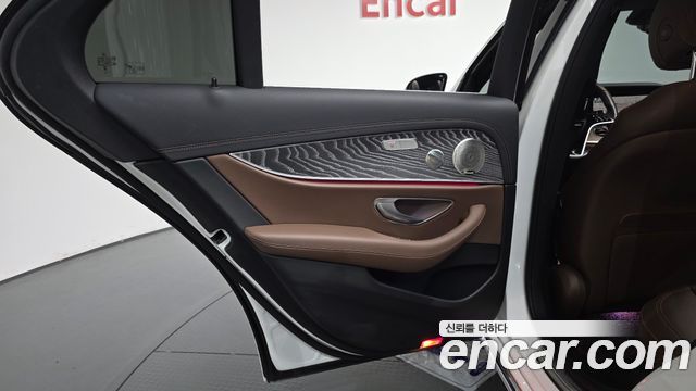 Mercedes-Benz E-Class (W213) E350 4MATIC Exclusive 2023 — фото 25