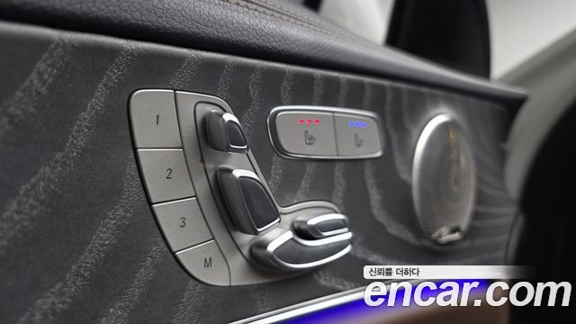 Mercedes-Benz E-Class (W213) E350 4MATIC Exclusive 2023 — фото 27