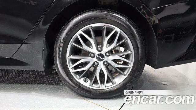 Kia K5 (III) 2.0 Prestige 2022 — фото 27
