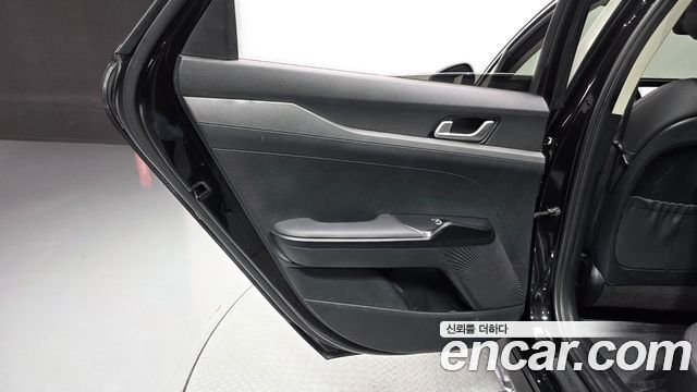 Kia K5 (III) 2.0 Prestige 2022 — фото 31