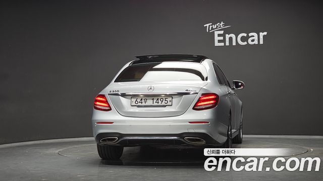 Mercedes-Benz E-Class (W213) E300 4MATIC AMG Line 2017 — фото 4