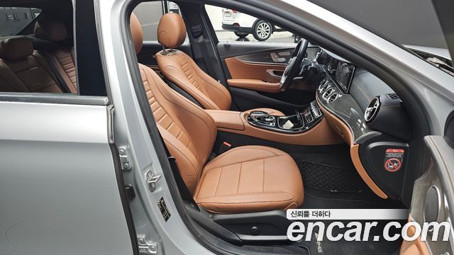 Mercedes-Benz E-Class (W213) E300 4MATIC AMG Line 2017 — фото 10