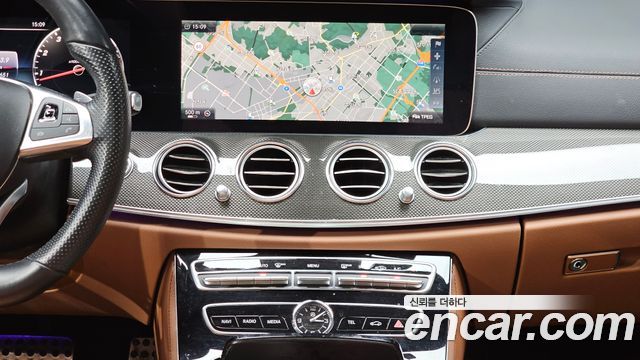 Mercedes-Benz E-Class (W213) E300 4MATIC AMG Line 2017 — фото 14