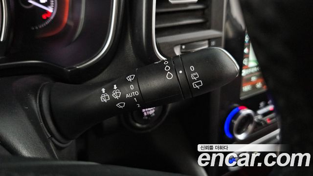 Renault Korea QM6 2.0 LPe RE Signature 2WD 2020 — фото 27