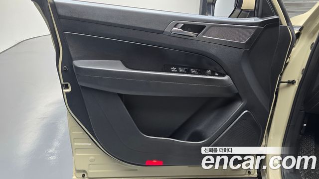 KG Mobility (SsangYong) Rexton Sports Khan Diesel 2.2 4WD Culman Prestige 2024 — фото 30