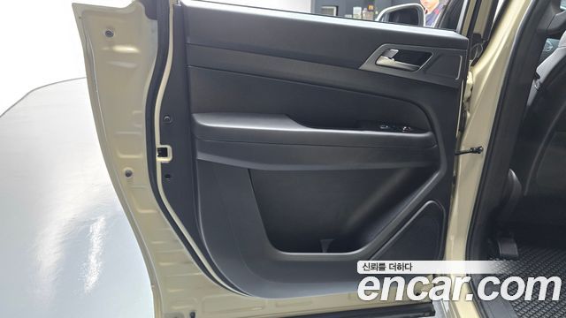 KG Mobility (SsangYong) Rexton Sports Khan Diesel 2.2 4WD Culman Prestige 2024 — фото 31