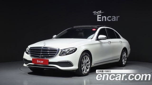 Mercedes-Benz E-Class (W213) E300 4MATIC Exclusive 2019 — фото 1