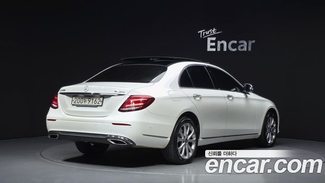 Mercedes-Benz E-Class (W213) E300 4MATIC Exclusive 2019 — фото 2