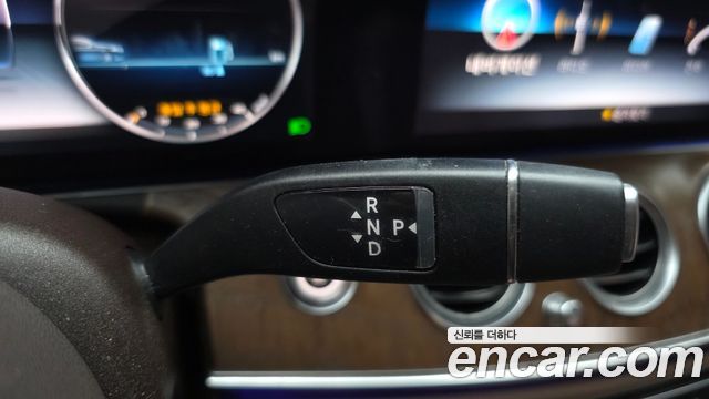 Mercedes-Benz E-Class (W213) E300 4MATIC Exclusive 2019 — фото 9