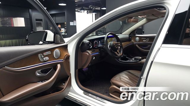 Mercedes-Benz E-Class (W213) E300 4MATIC Exclusive 2019 — фото 10