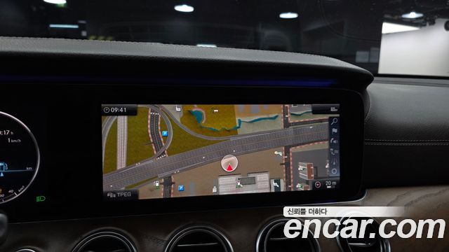 Mercedes-Benz E-Class (W213) E300 4MATIC Exclusive 2019 — фото 13