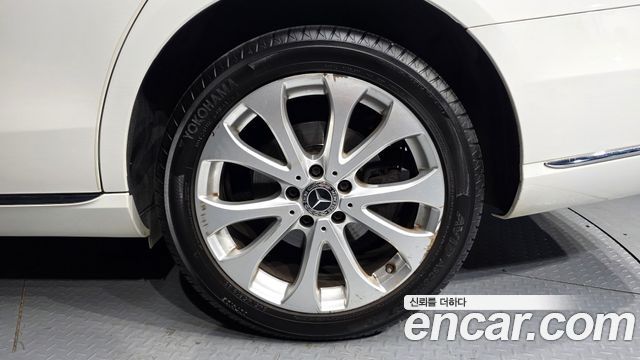 Mercedes-Benz E-Class (W213) E300 4MATIC Exclusive 2019 — фото 21