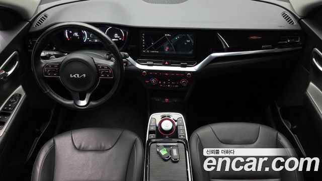Kia Niro Plus Air 2023 — фото 7
