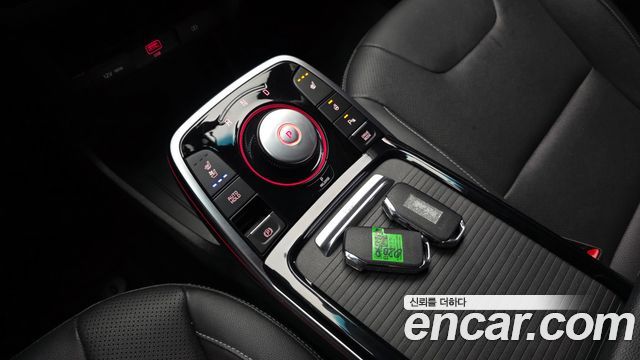 Kia Niro Plus Air 2023 — фото 9