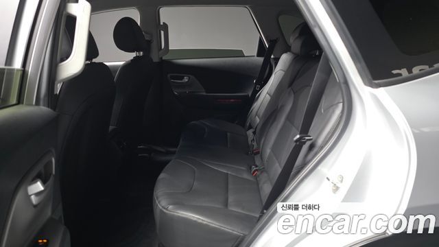 Kia Niro Plus Air 2023 — фото 12
