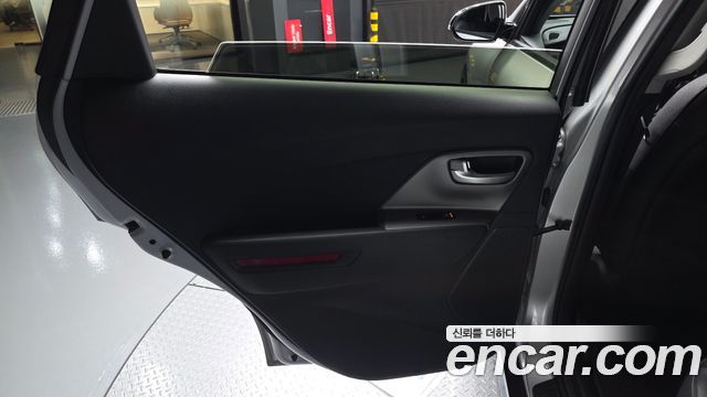 Kia Niro Plus Air 2023 — фото 25