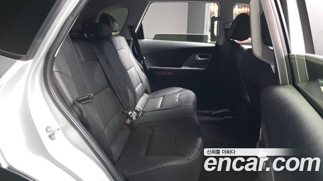 Kia Niro Plus Air 2023 — фото 26