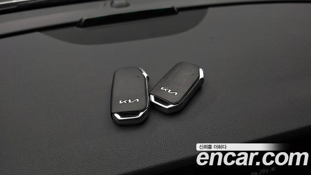 Kia Niro Plus Air 2023 — фото 31