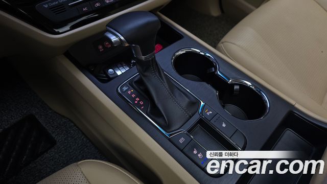 Kia Carnival 9-Seater Luxury 2019 — фото 9