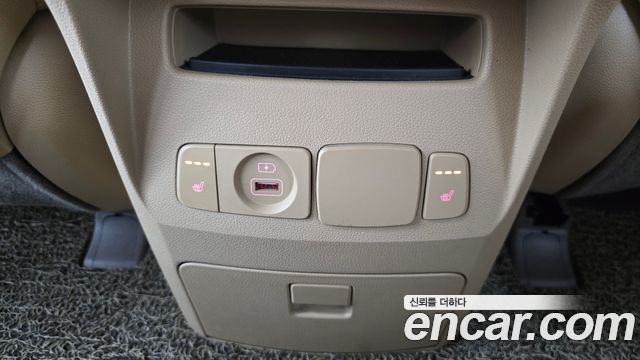 Kia Carnival 9-Seater Luxury 2019 — фото 17