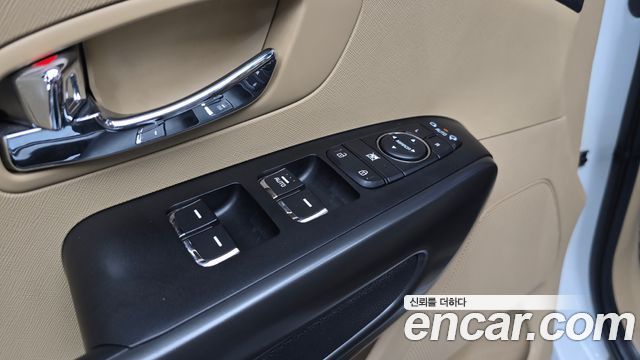 Kia Carnival 9-Seater Luxury 2019 — фото 29