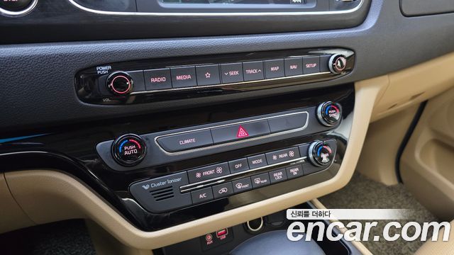 Kia Carnival 9-Seater Luxury 2019 — фото 32