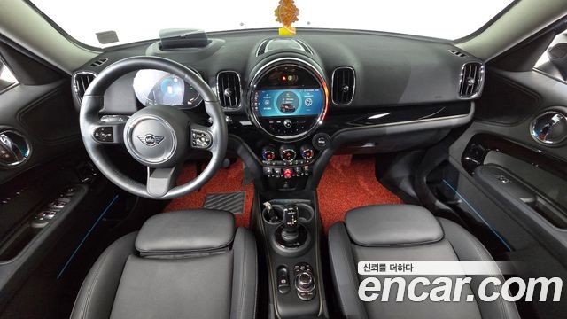 MINI Cooper Countryman Classic Plus Launch Pack 2nd Gen 2023 — фото 7