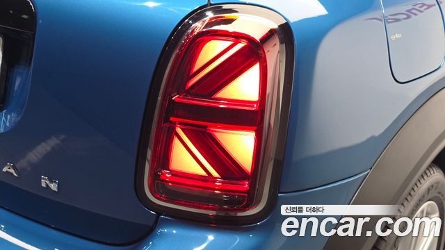 MINI Cooper Countryman Classic Plus Launch Pack 2nd Gen 2023 — фото 23
