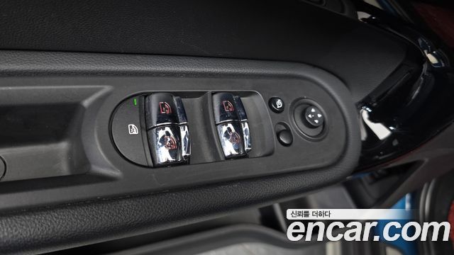 MINI Cooper Countryman Classic Plus Launch Pack 2nd Gen 2023 — фото 27