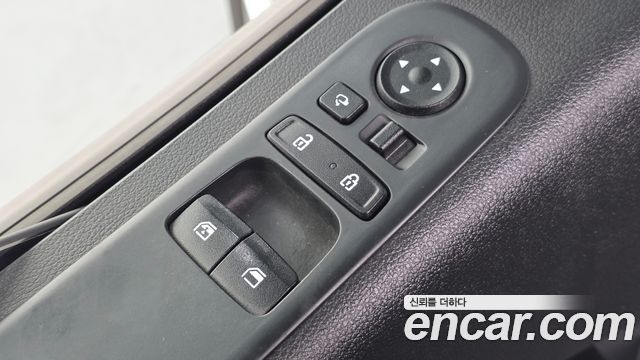 Hyundai Staria L3.5 Cargo 3-Seater Modern 2022 — фото 12