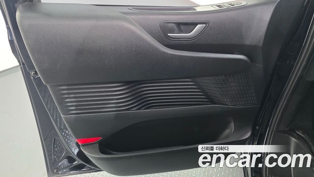 Hyundai Staria L3.5 Cargo 3-Seater Modern 2022 — фото 25