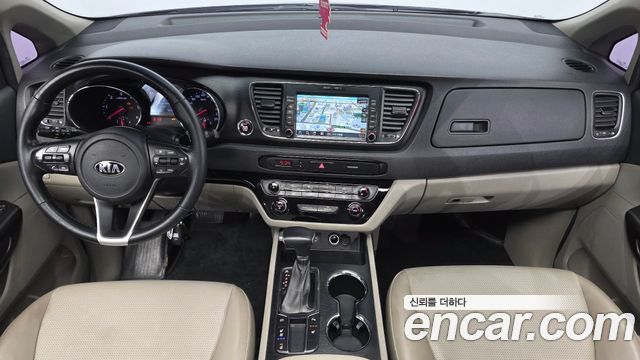 Kia Carnival 9-Seater Luxury 2019 — фото 7