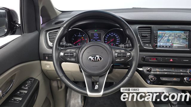 Kia Carnival 9-Seater Luxury 2019 — фото 13