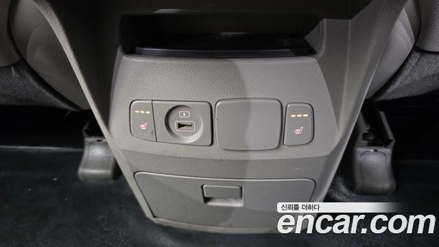 Kia Carnival 9-Seater Luxury 2019 — фото 19
