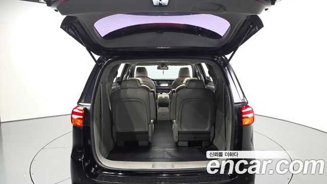 Kia Carnival 9-Seater Luxury 2019 — фото 20