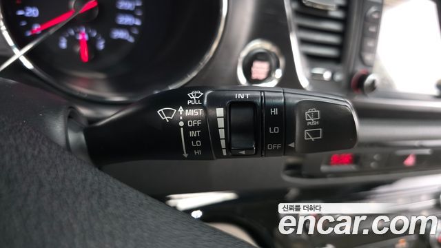 Kia Carnival 9-Seater Luxury 2019 — фото 27