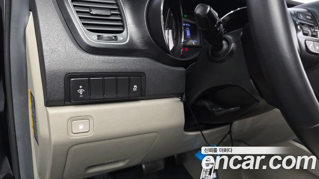 Kia Carnival 9-Seater Luxury 2019 — фото 29