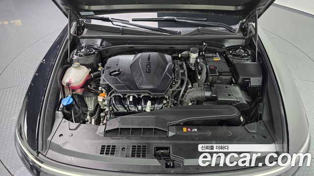 Hyundai Grandeur (GN7) 2,5 Gasoline 2WD Premium 2023 — фото 6