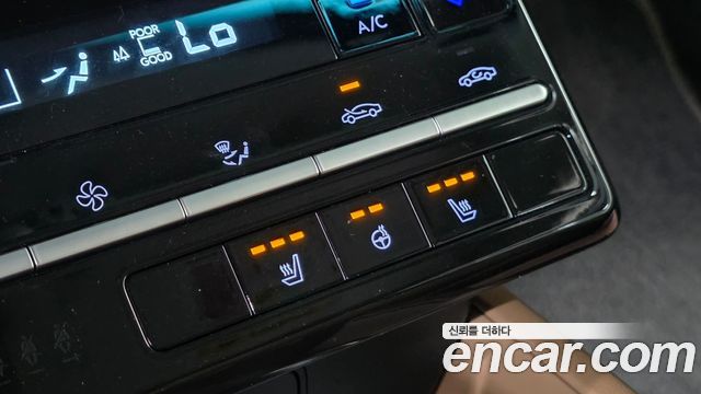 Hyundai Grandeur (GN7) 2,5 Gasoline 2WD Premium 2023 — фото 20