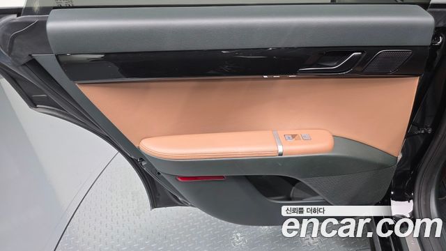 Hyundai Grandeur (GN7) 2,5 Gasoline 2WD Premium 2023 — фото 25