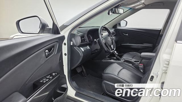 KG Mobility (SsangYong) Very New Tivoli Gasoline 1.5 2WD V3 2022 — фото 10