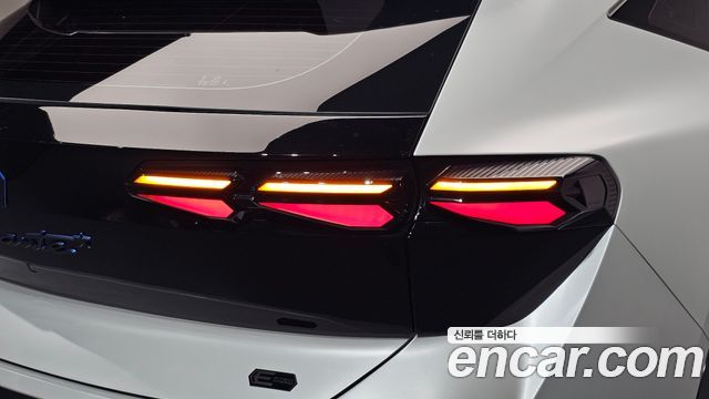 Renault Korea Filante 1.5 E-Tech Esprit Alpine 2WD 2027 — фото 23
