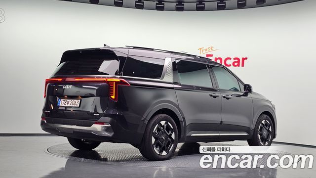 Kia Carnival (IV) HEV 9seater Signature 2024 — фото 2