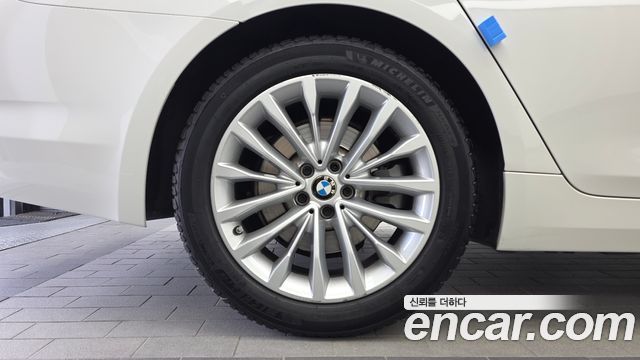 BMW 5 Series (G30) 520d Luxury Special Edition 2018 — фото 5